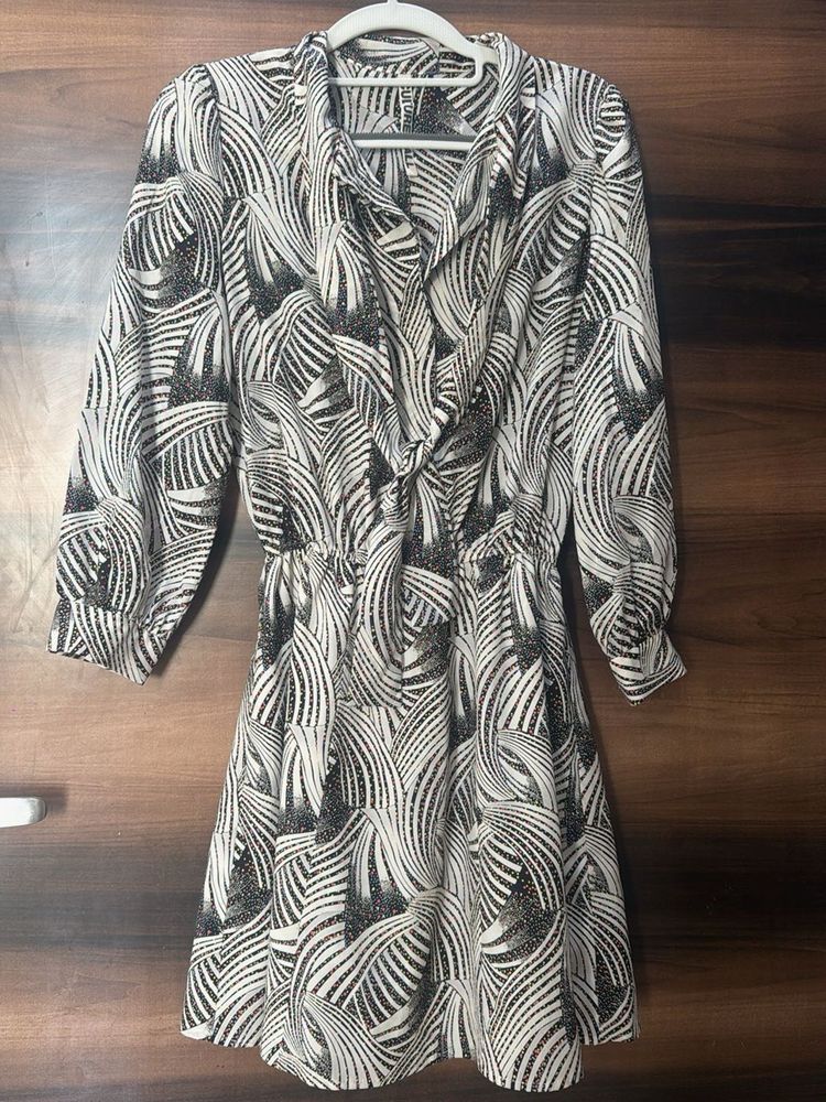 Chic Black &amp; White Printed Dress