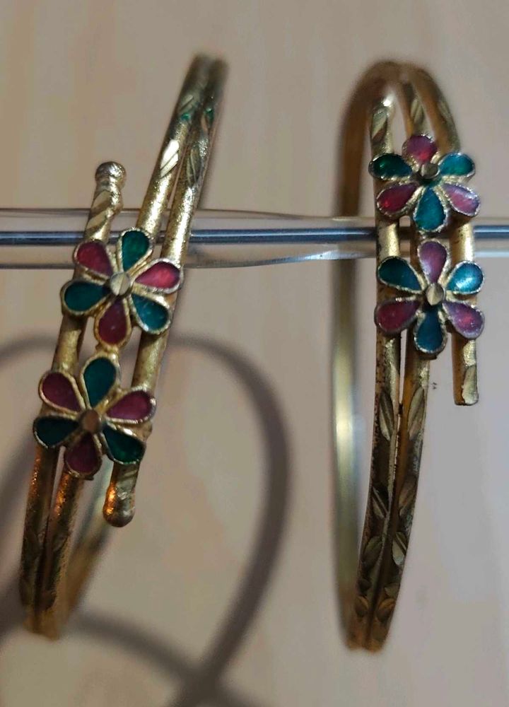 Beautiful Enamel Flower Bangles