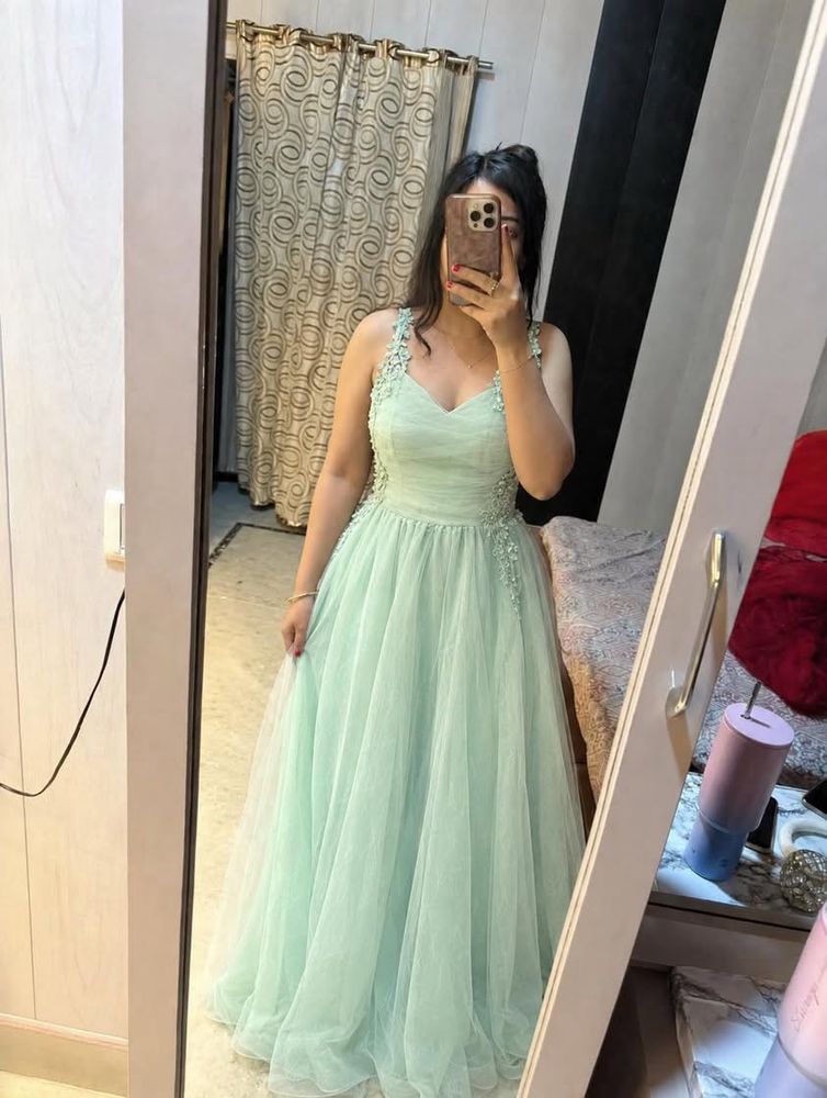 Stunning Mint Green Gown🦋🎀🧚🏻‍♀️