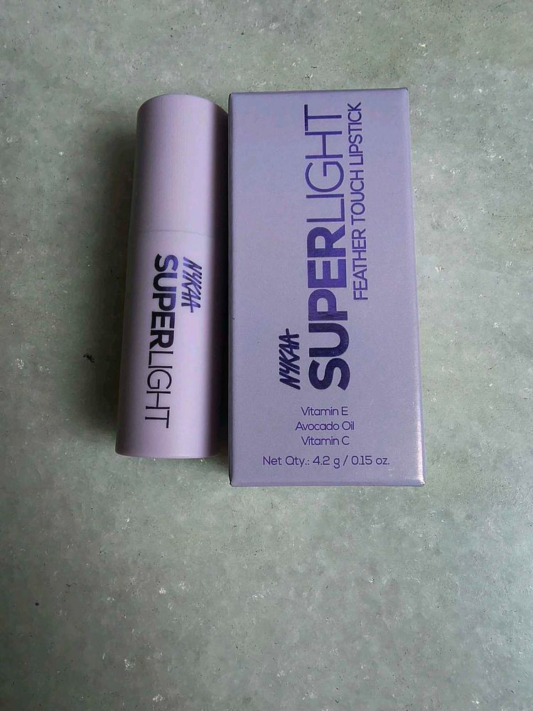 Nykaa Superlight Feather Touch Lipstick