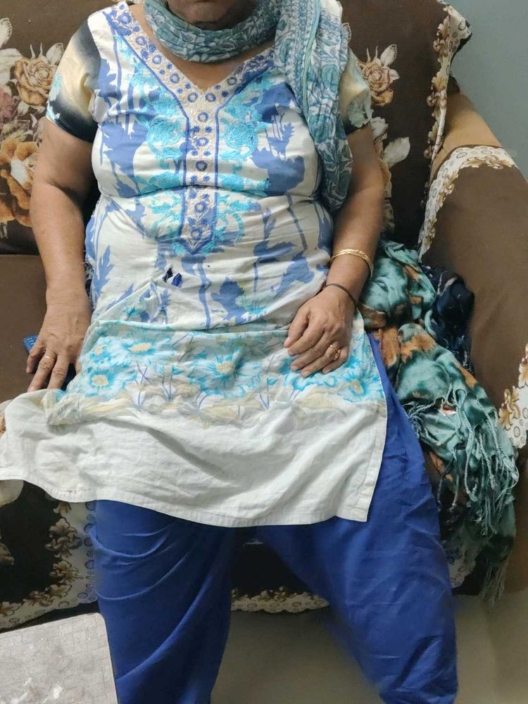 Elegant Blue &amp; White Kurta Set