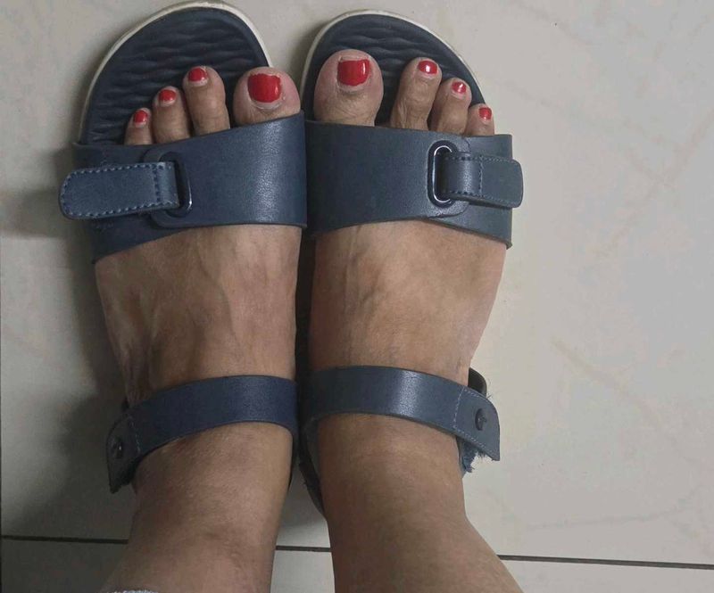 Stylish Blue Bata Comfit Sandals, size UK5