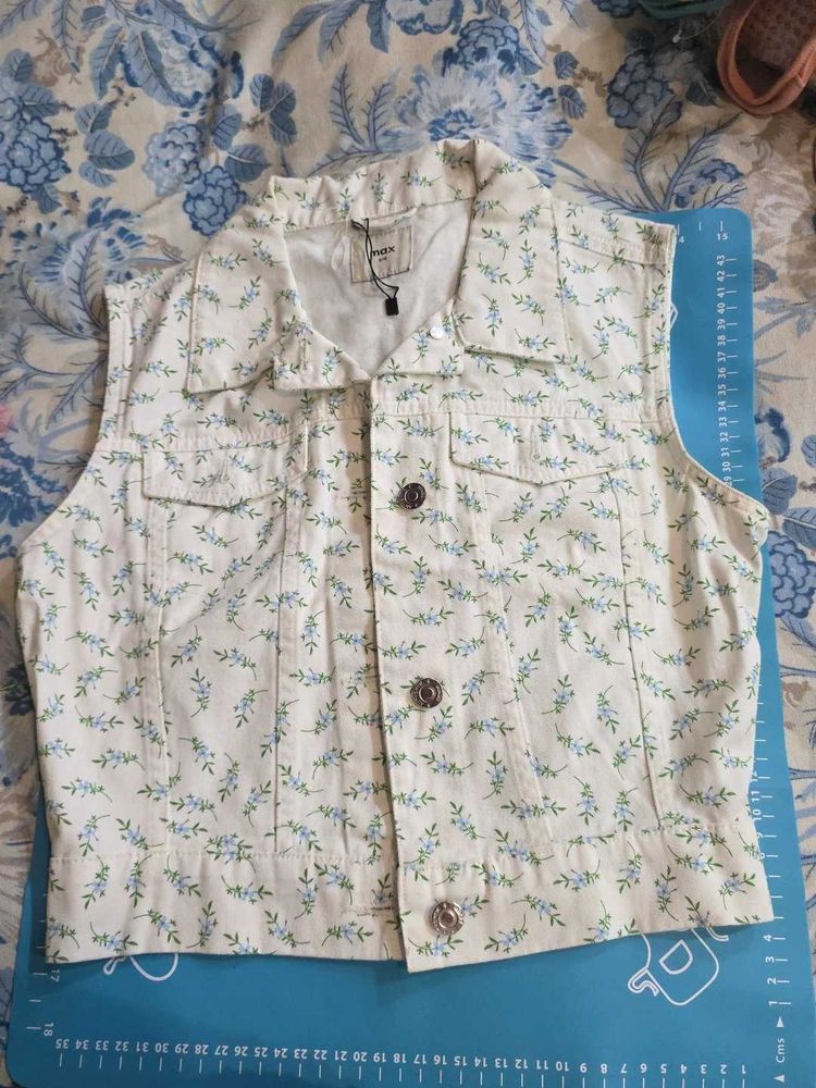 Floral Sleeveless Denim Jacket