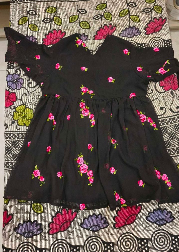 Black georgette short top with embroidery