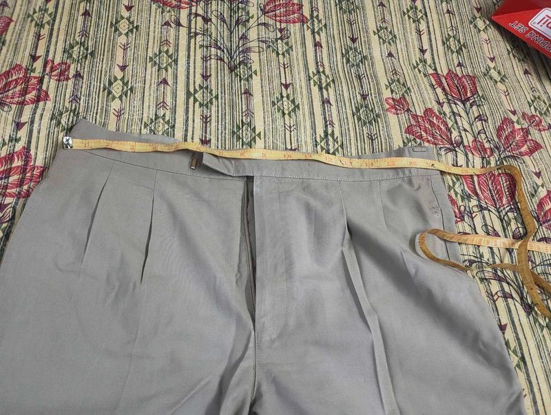 Classic Grey Pleated pent
