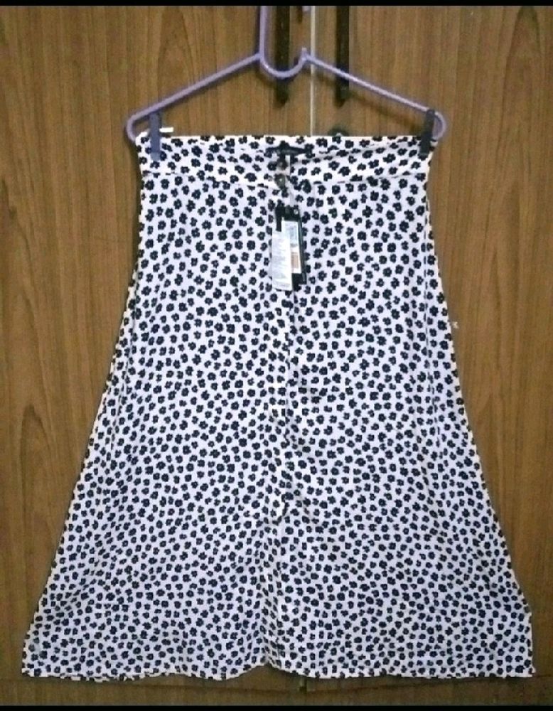 Mark &amp; Spencer Front Open Repron Style Skirt(Girls