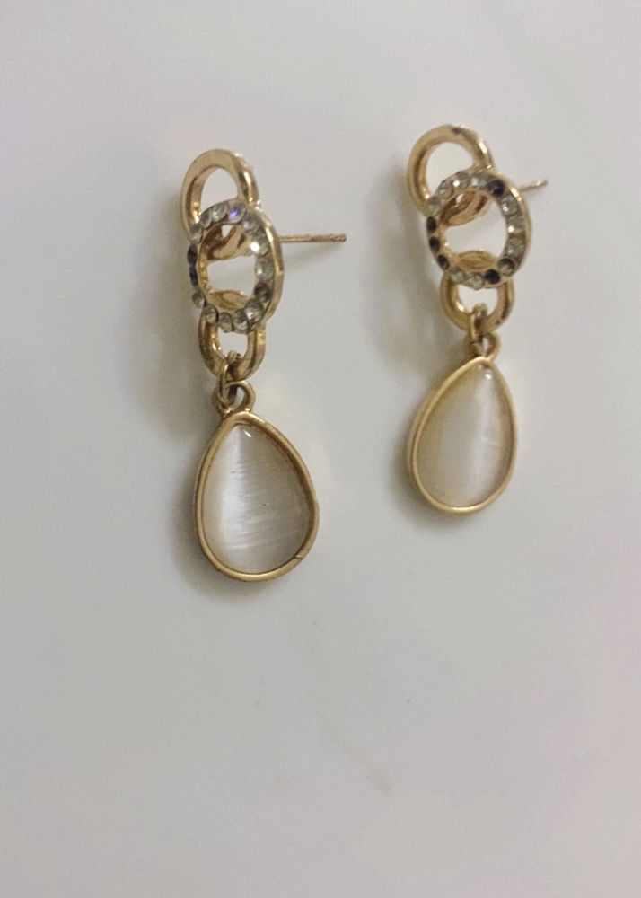 Elegant Teardrop Earrings