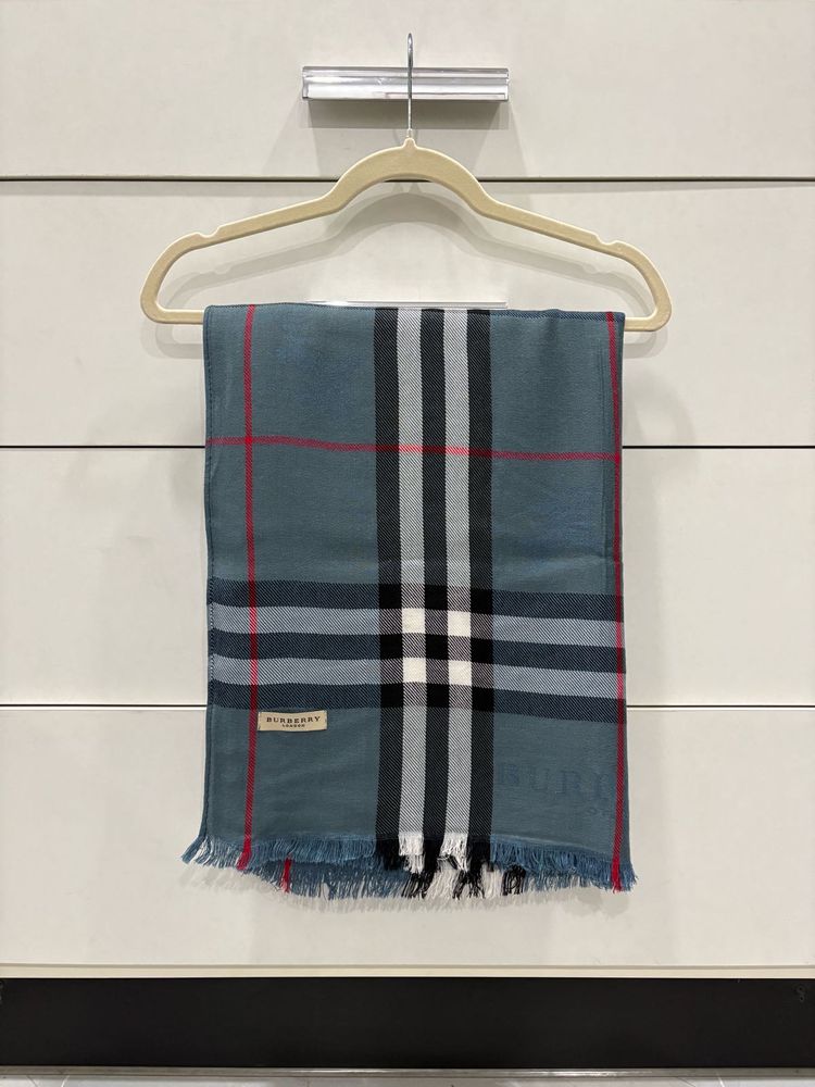 Burberry Classic Cashmere Scarf