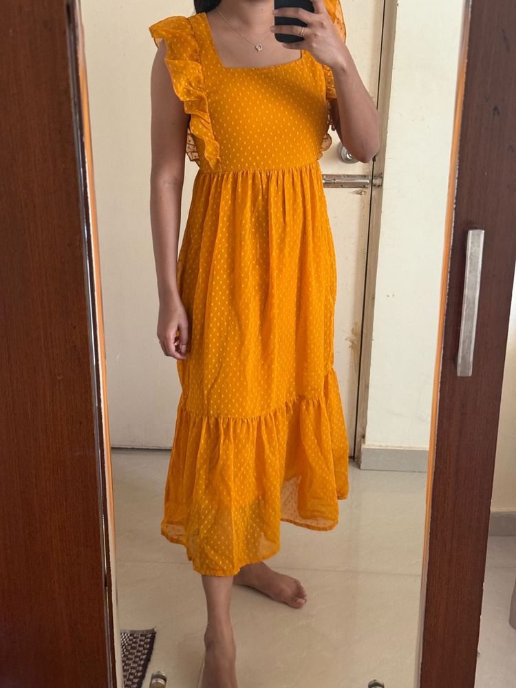 Chic Ruffled Yellow Polka Dot Dress
