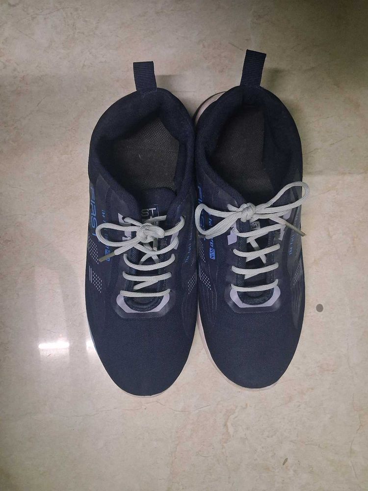 Stylish Men's Dark Blue Sports Shoes
