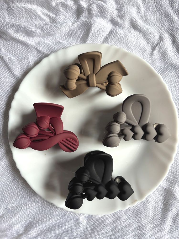 Set of 4 Matte Finish Claw Clips