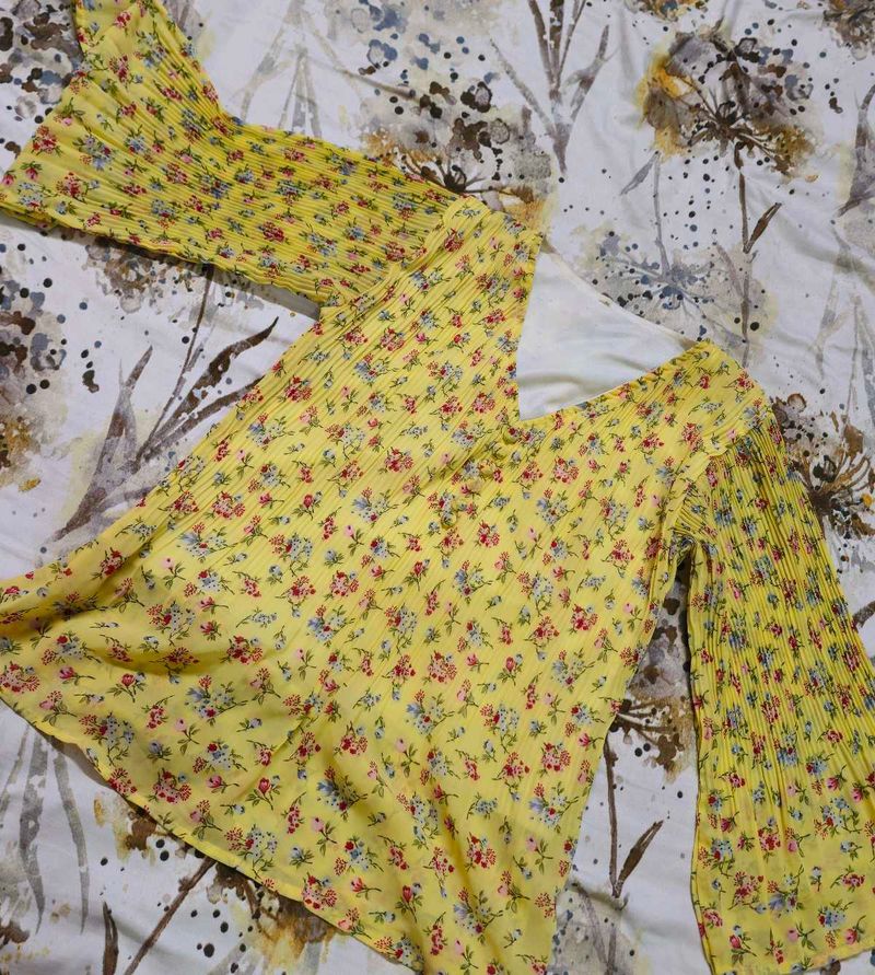 Yellow Floral Pleated Sleeve Top