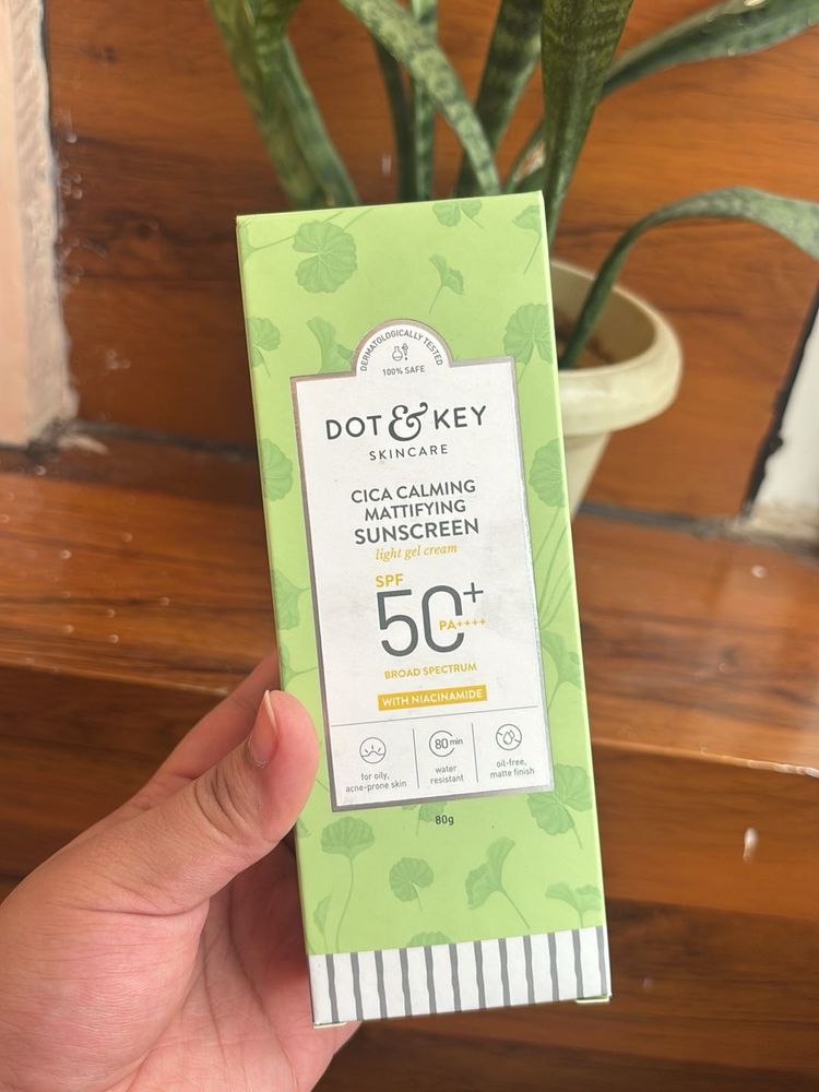Dot &amp; Key Mattifying Sunscreen SPF 50+