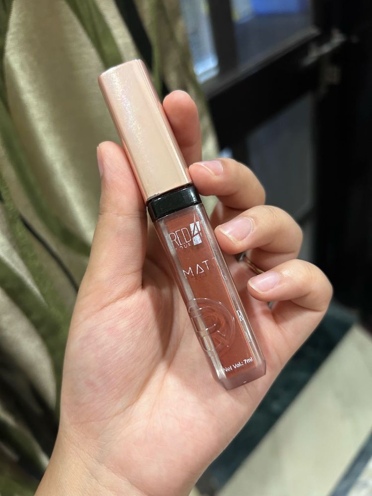 Red 4 Matte Lipstick