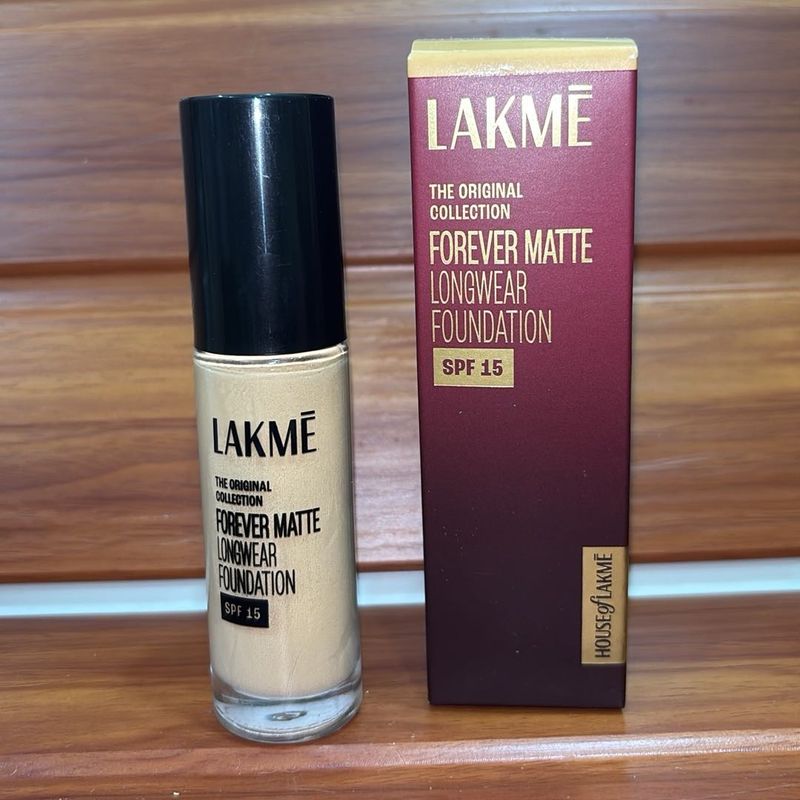 Lakme Forever Matte Longwear Foundation SPF 15