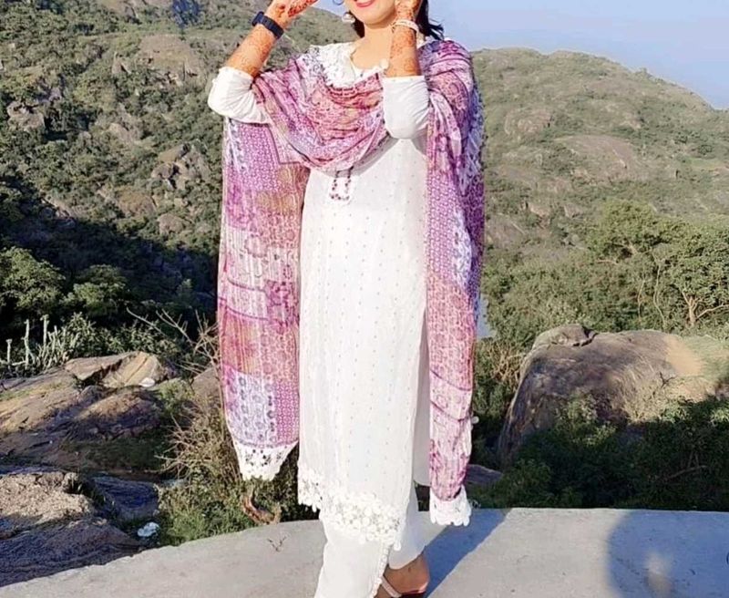 Elegant White Kurta with Dupatta