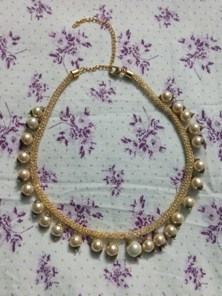 Elegant Pearl Choker Necklace