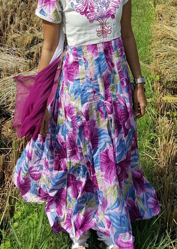 Stylish Floral Print Kurta Set