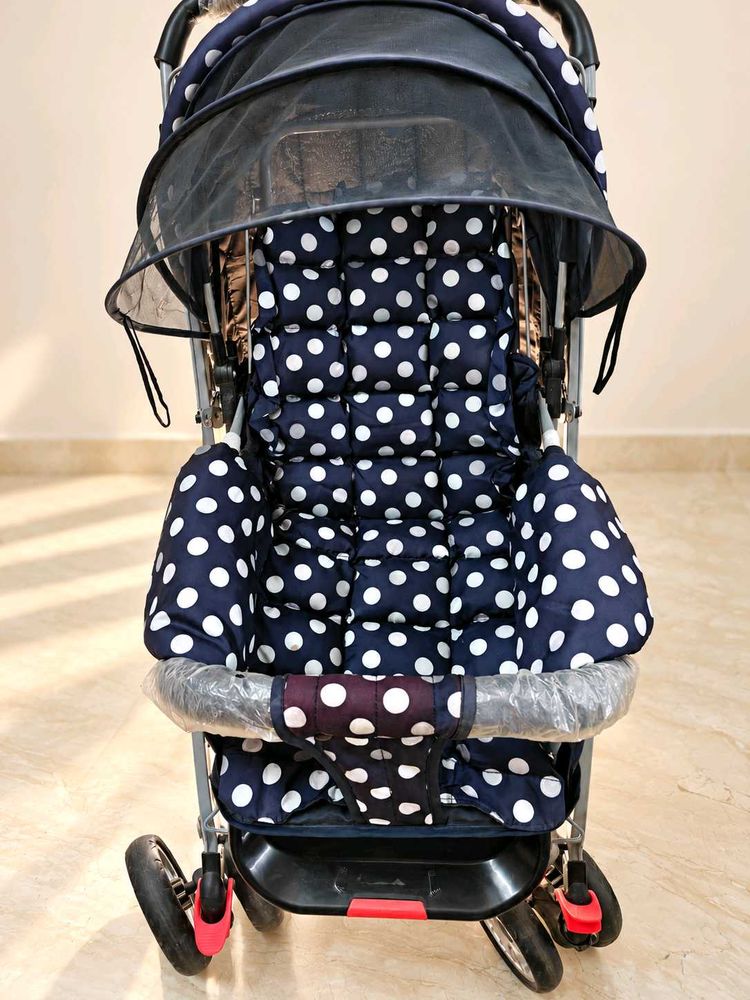 Cute Polka Dot Baby Stroller (like new)