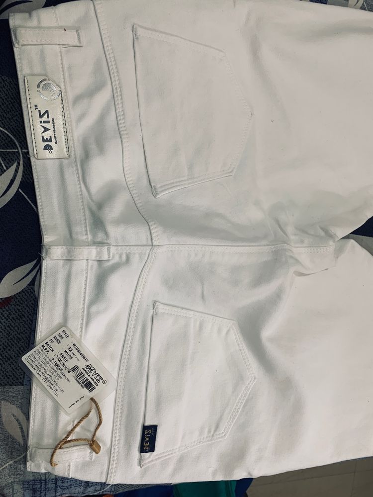 Devis White Ankle Length Jeans