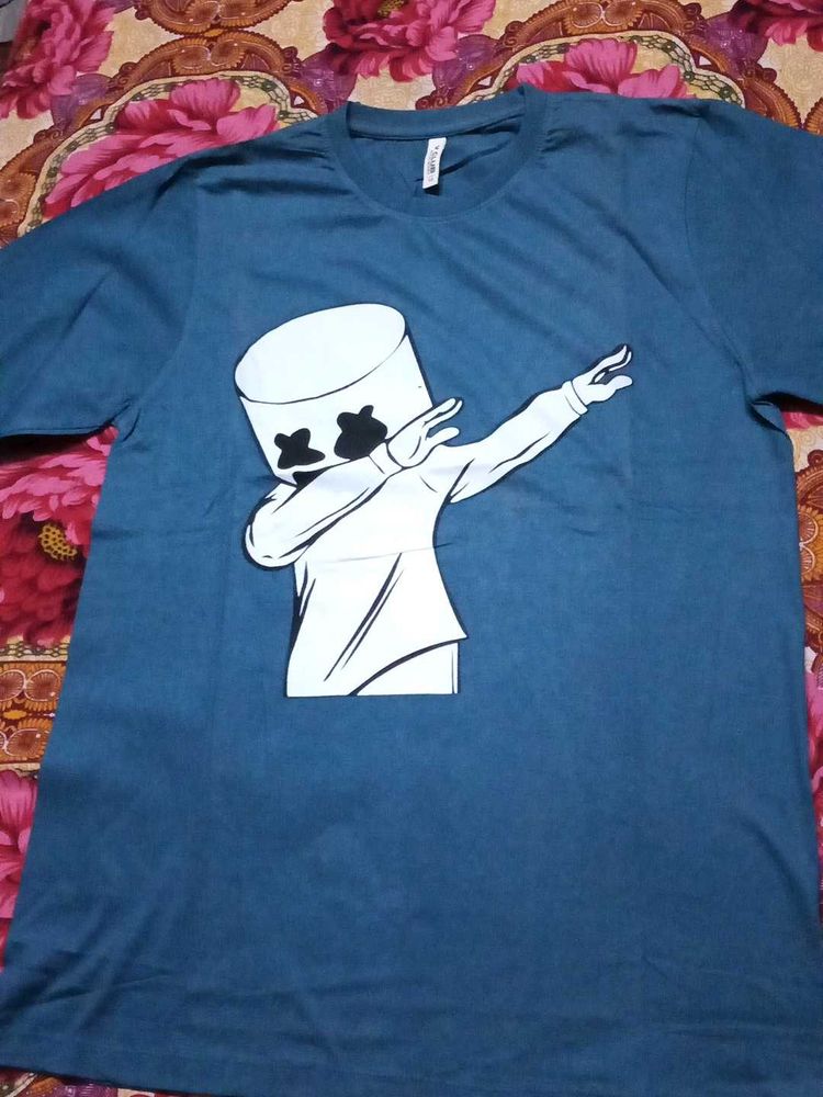Men's blue tshirt