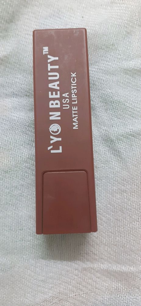 Lyon  Beauty USA Matte Lipstick