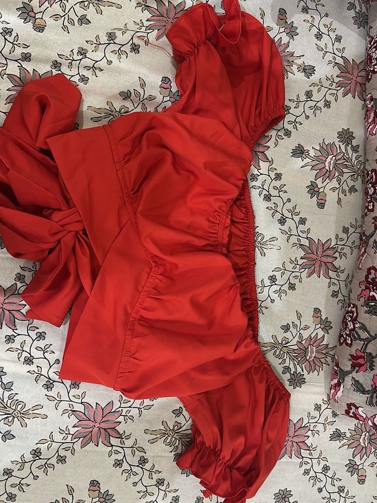 Red lace up Off-Shoulder Puff Sleeve Top