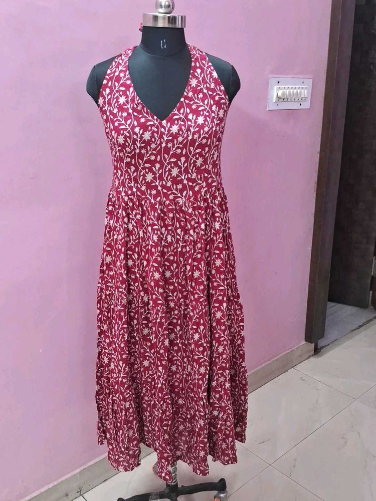 New  piece . Floral Print  halter neck Maxi