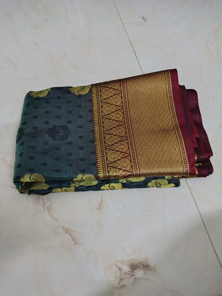 Elegant Floral Grey N Maroon Saree