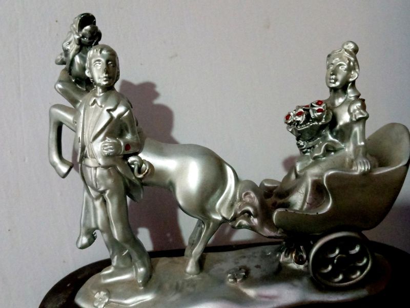 Silver Prince &amp; Princess Show Piece