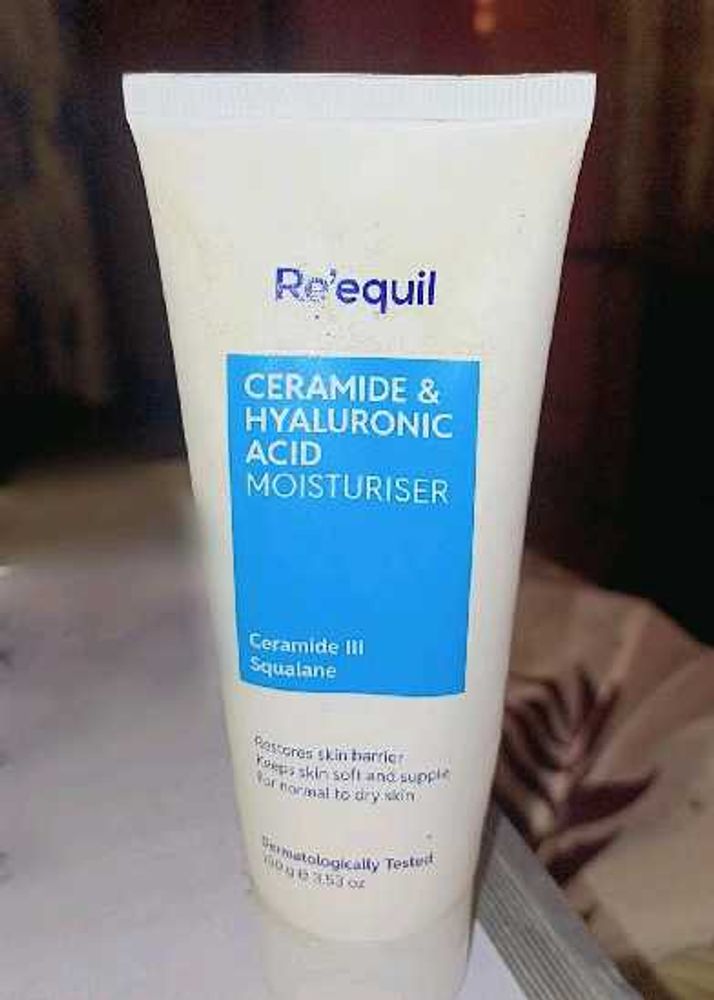 Re'equil Ceramide Moisturiser + derma co serum