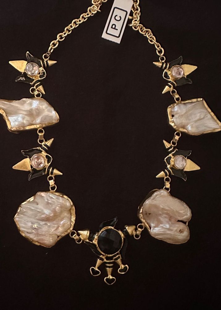Baroque pearl modern design necklace