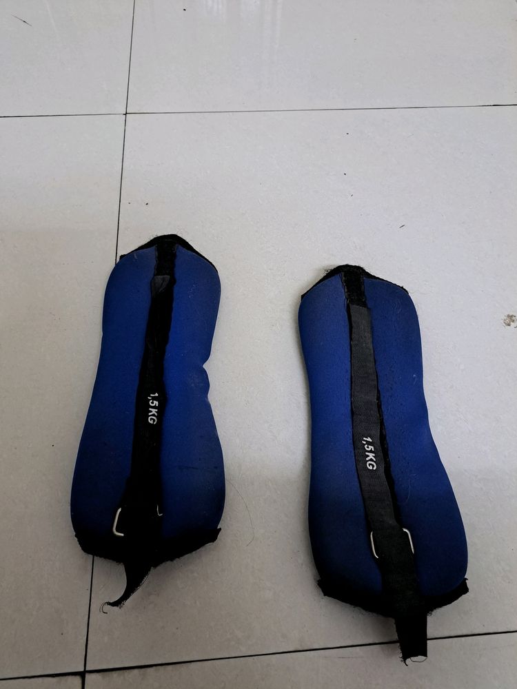 Ankle weights, 1.5 kg each.  For immediate sale