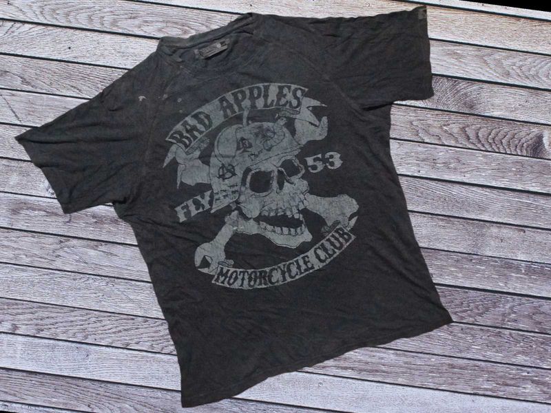Graphic Skull Tee