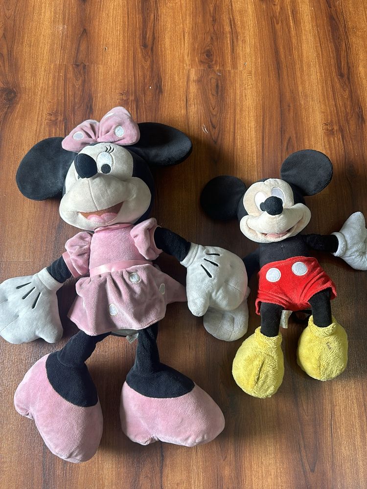 Set of mickey and mini mouse