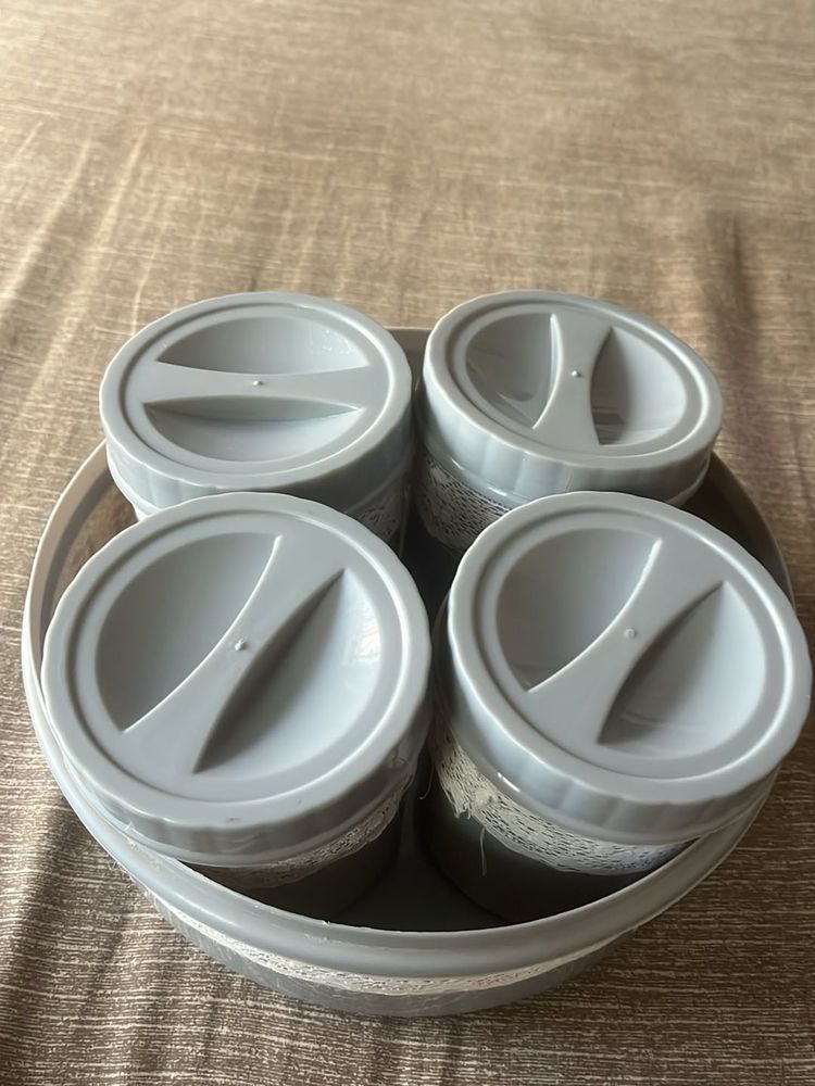 Set of 5 Containers with lace embellishment