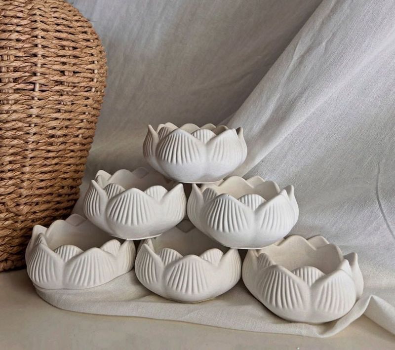 Set of 6 Lotus candle bowls