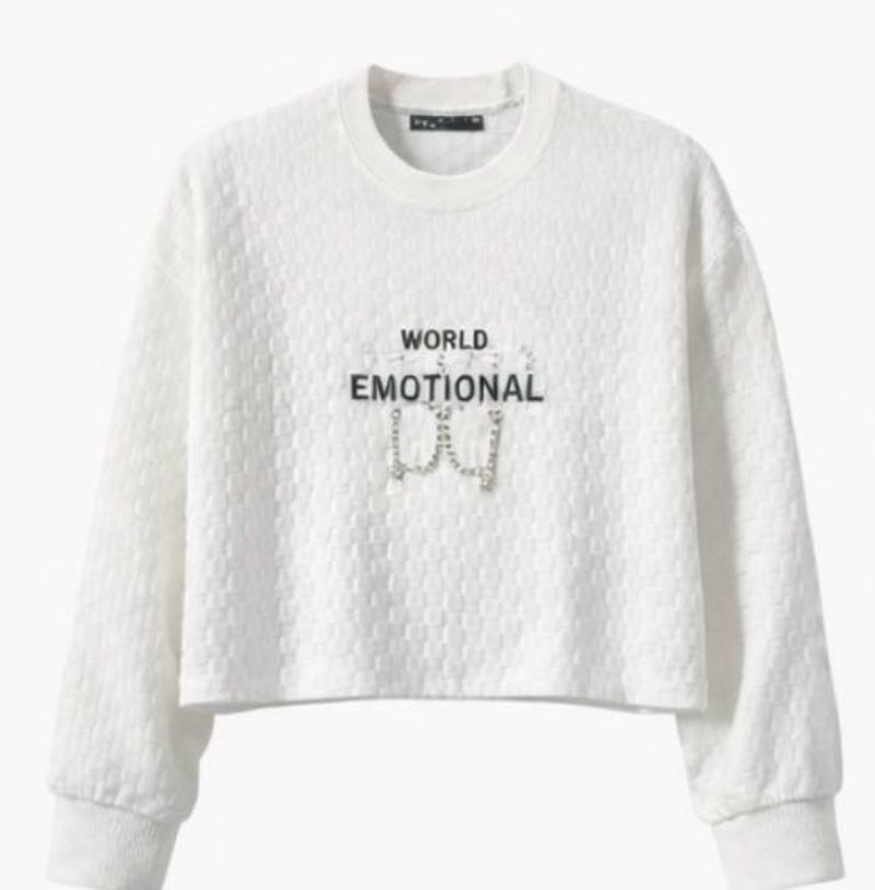 Trendy White Graphic Top