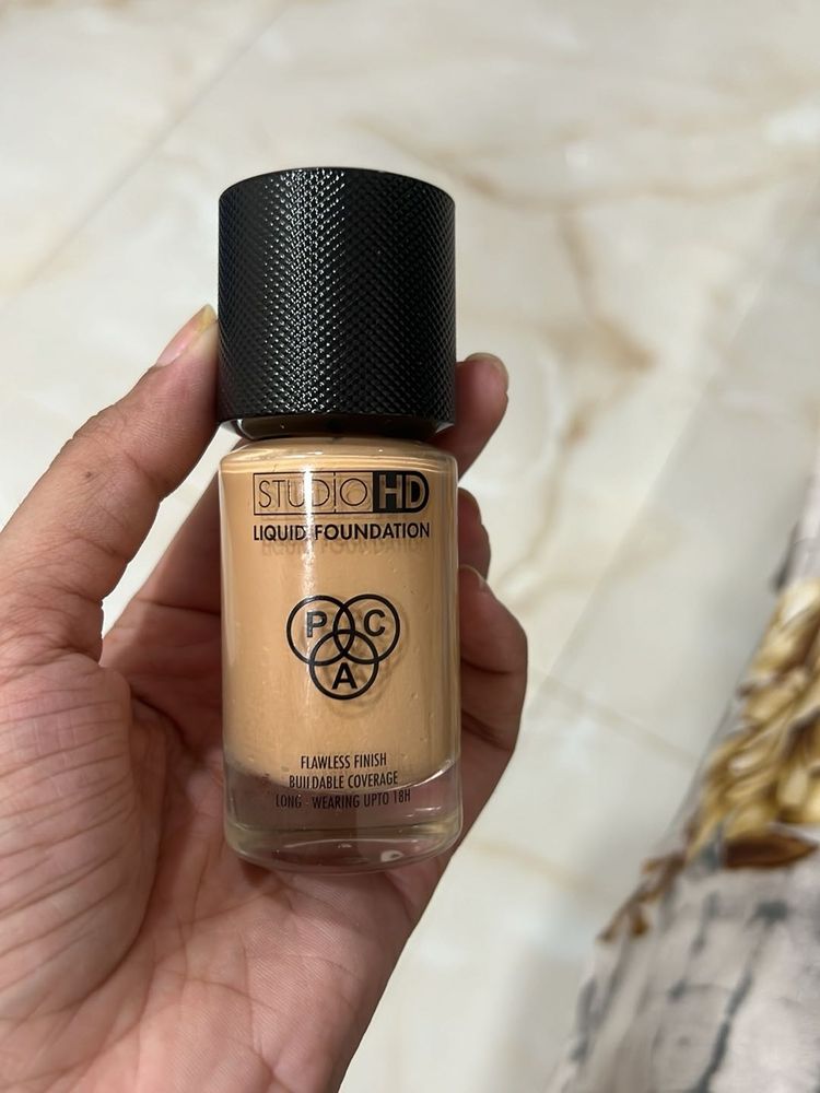 PAC Studio HD Liquid Foundation