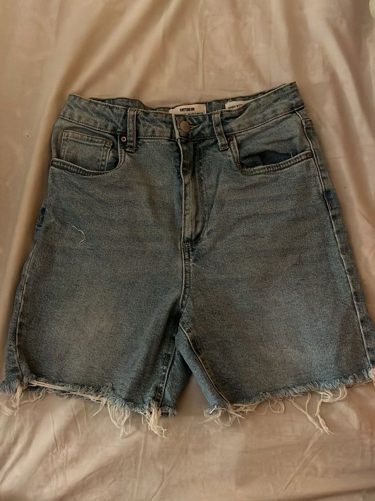 Stylish Distressed Denim Shorts