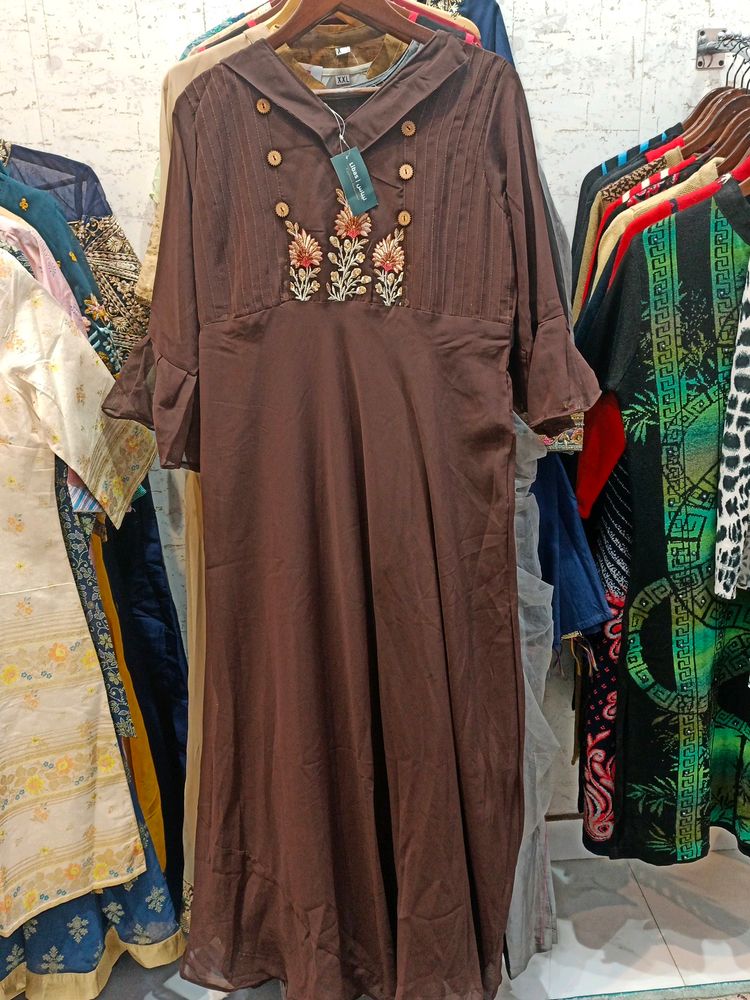 AAKARA EMBROIDED GOWN DRESS EMBRELLA SLEEVES