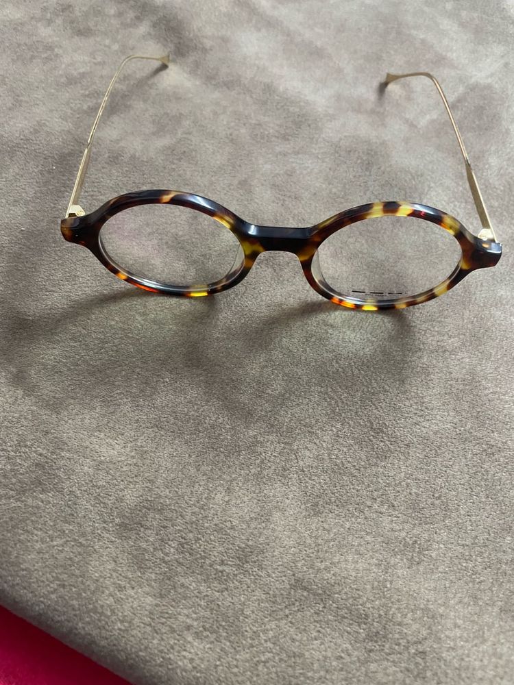Stylish Tortoiseshell Round Eyeglasses