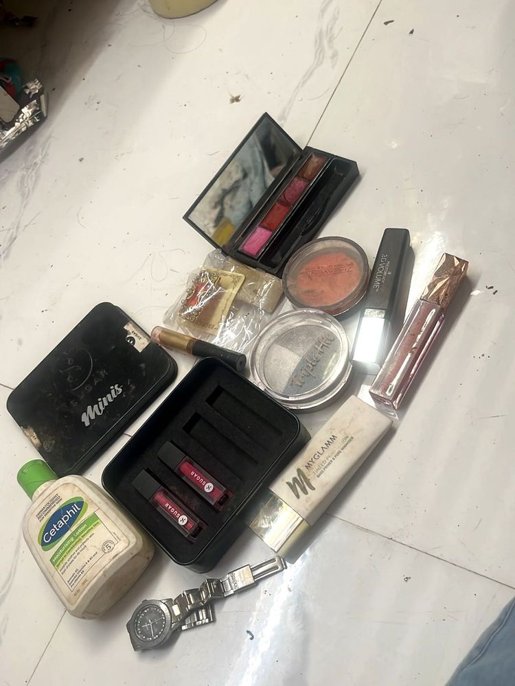 Makeup Bundle: Myglamm, Sugar, &amp; More!