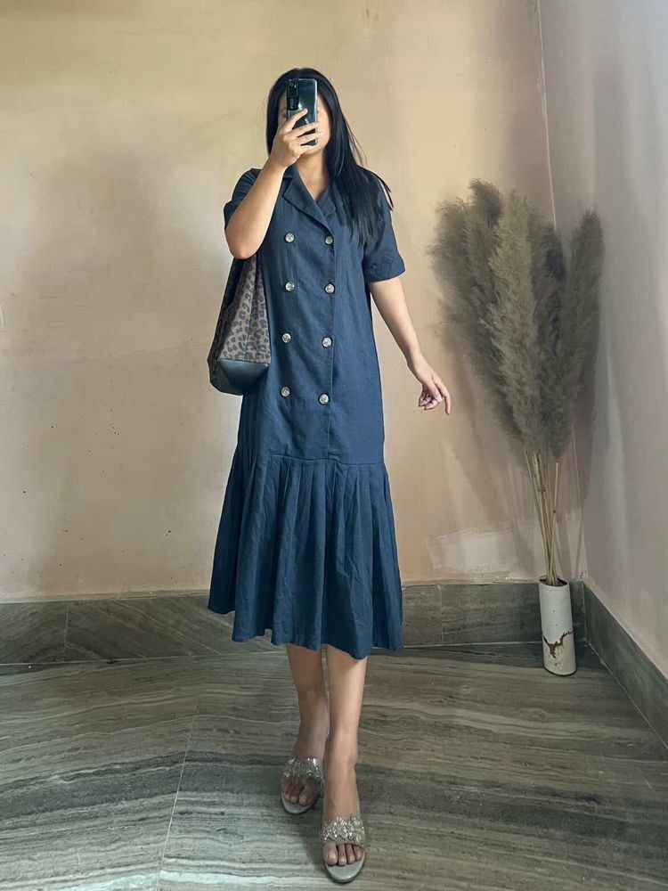 Stylish Blue Double-Breasted Midi Dress