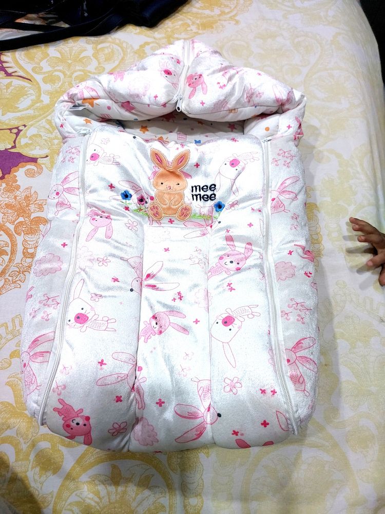 MeeMee Baby Carrier/sleeping B