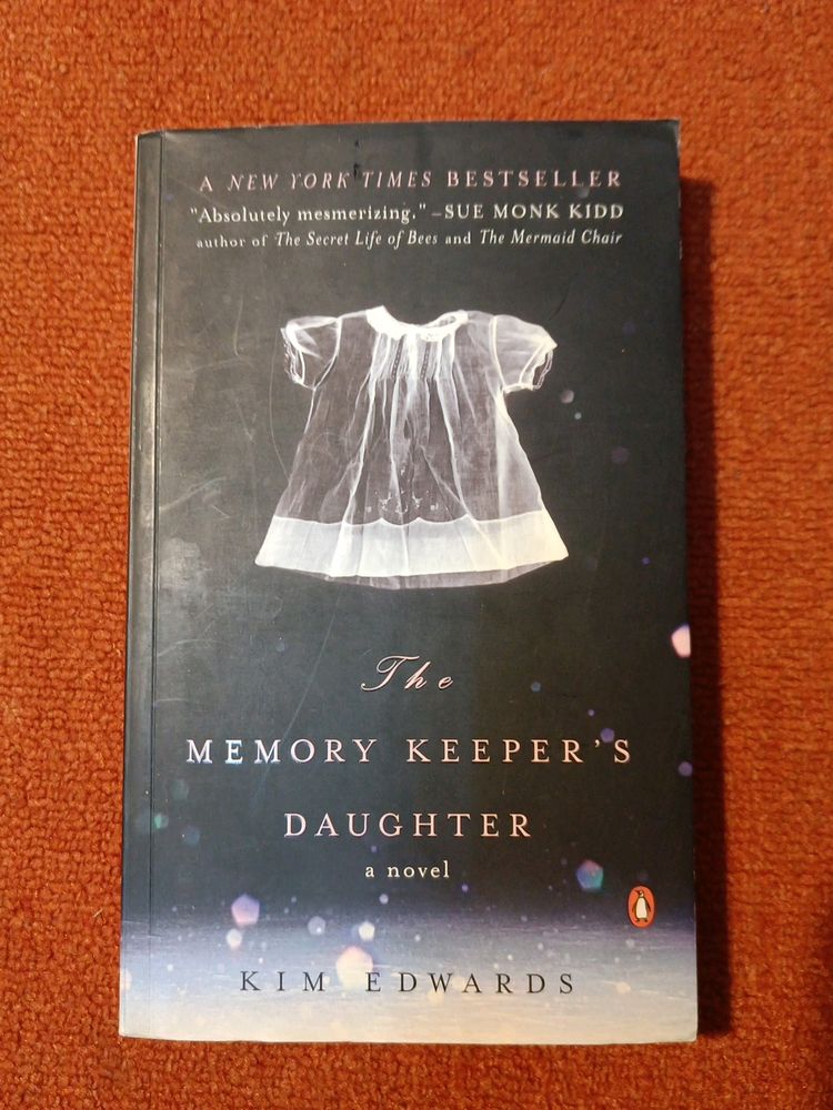 👍THE MEMORY KEEPER'S DAUGHTER 👍