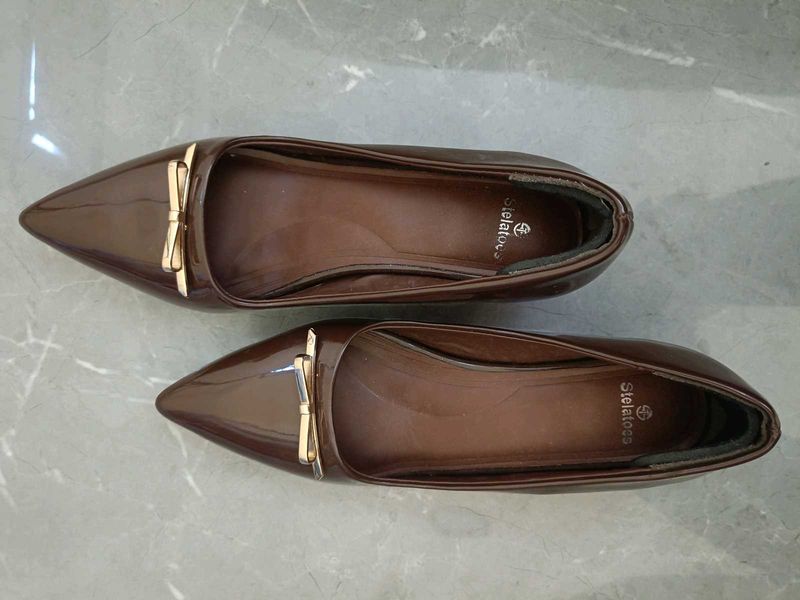 Women's Brown Patent Bow heel