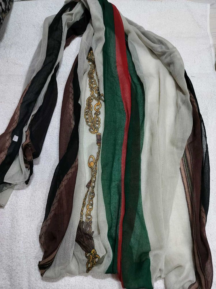 Designer Scarf with Chain Print