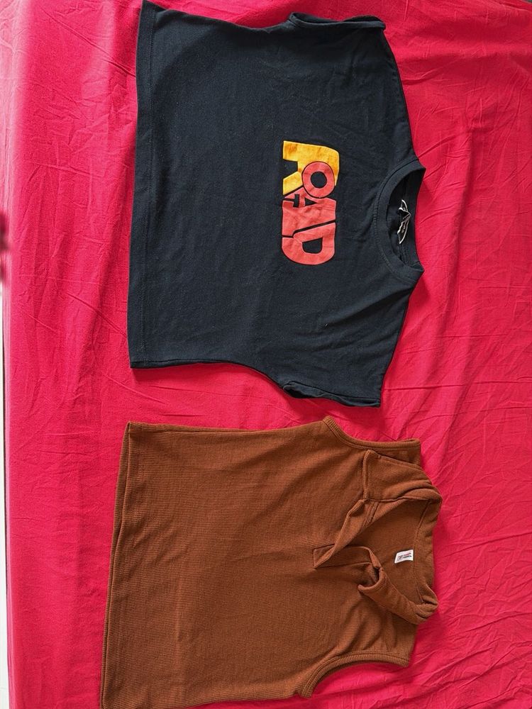 Set of 2 Graphic &amp; Solid Tees