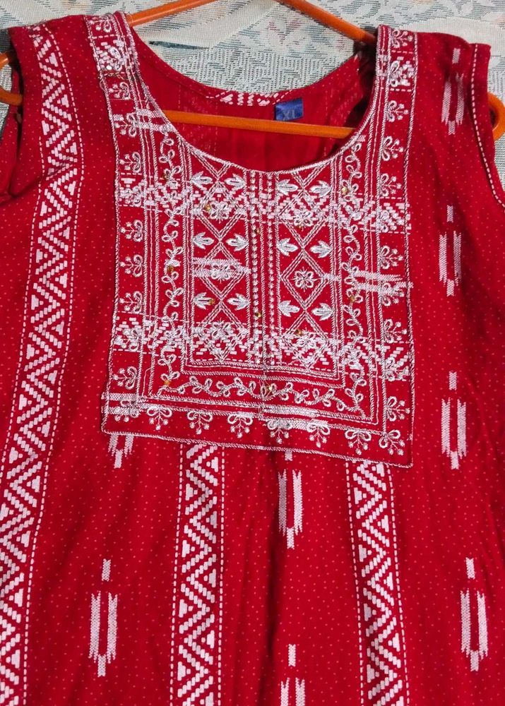 Red Embroidered Kurta